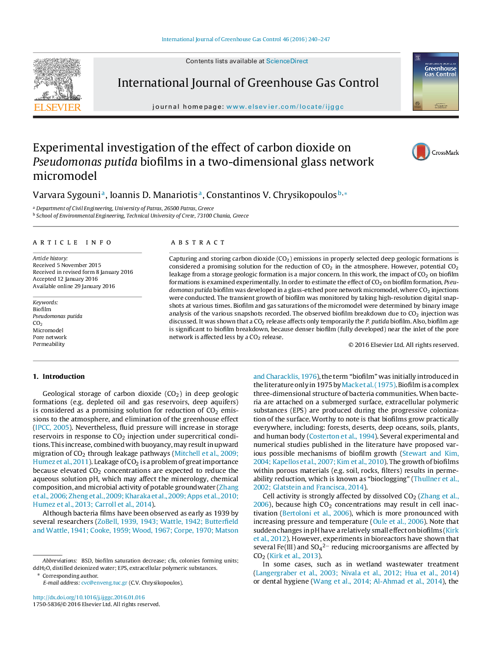 Experimental investigation of the effect of carbon dioxide on Pseudomonas putida biofilms in a two-dimensional glass network micromodel