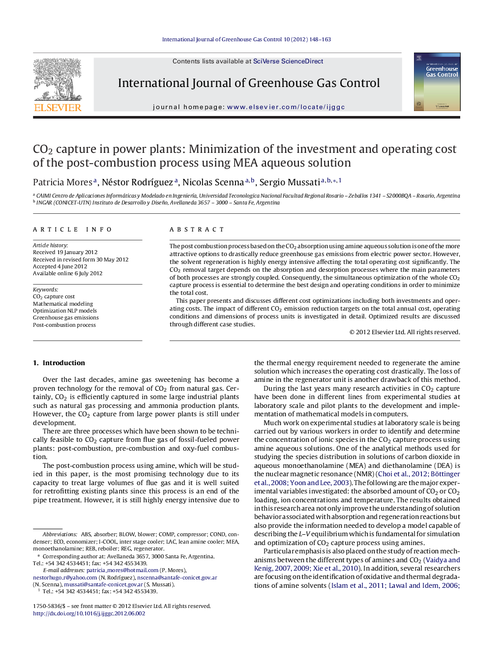 CO2 capture in power plants: Minimization of the investment and operating cost of the post-combustion process using MEA aqueous solution