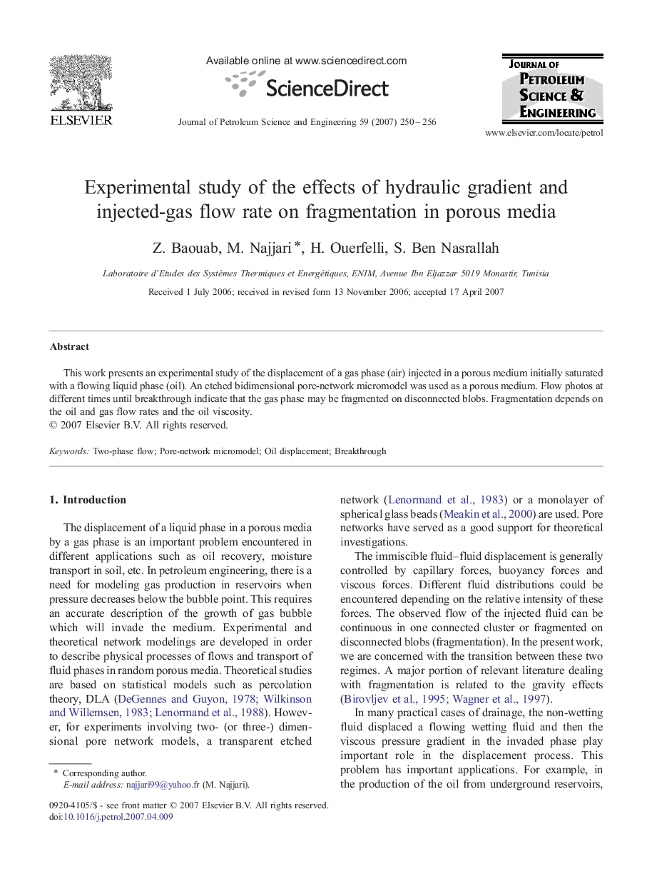 Experimental study of the effects of hydraulic gradient and injected-gas flow rate on fragmentation in porous media