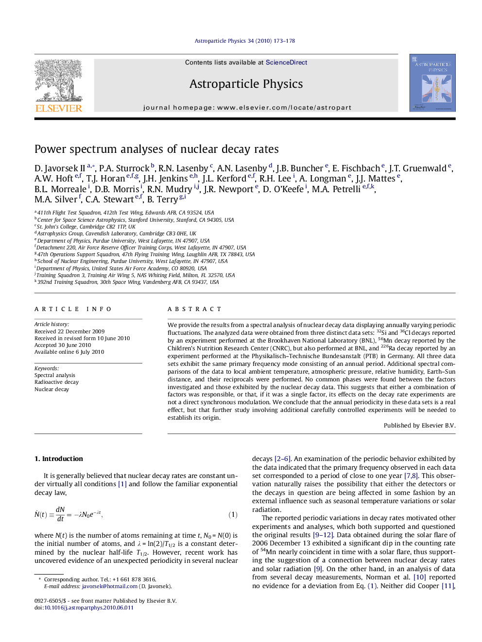 Power spectrum analyses of nuclear decay rates