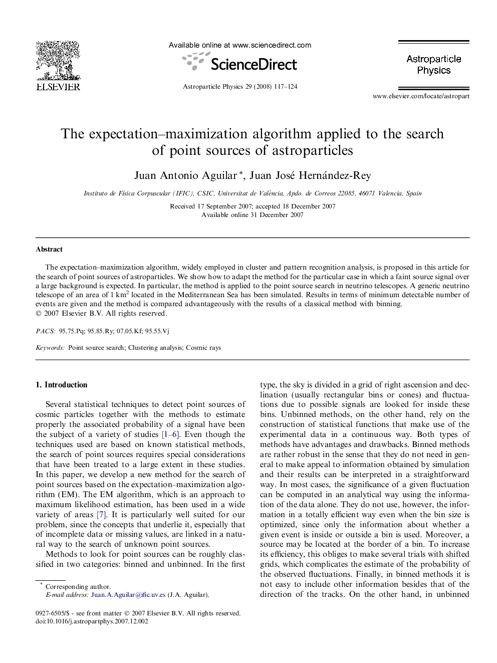 The expectation-maximization algorithm applied to the search of point sources of astroparticles