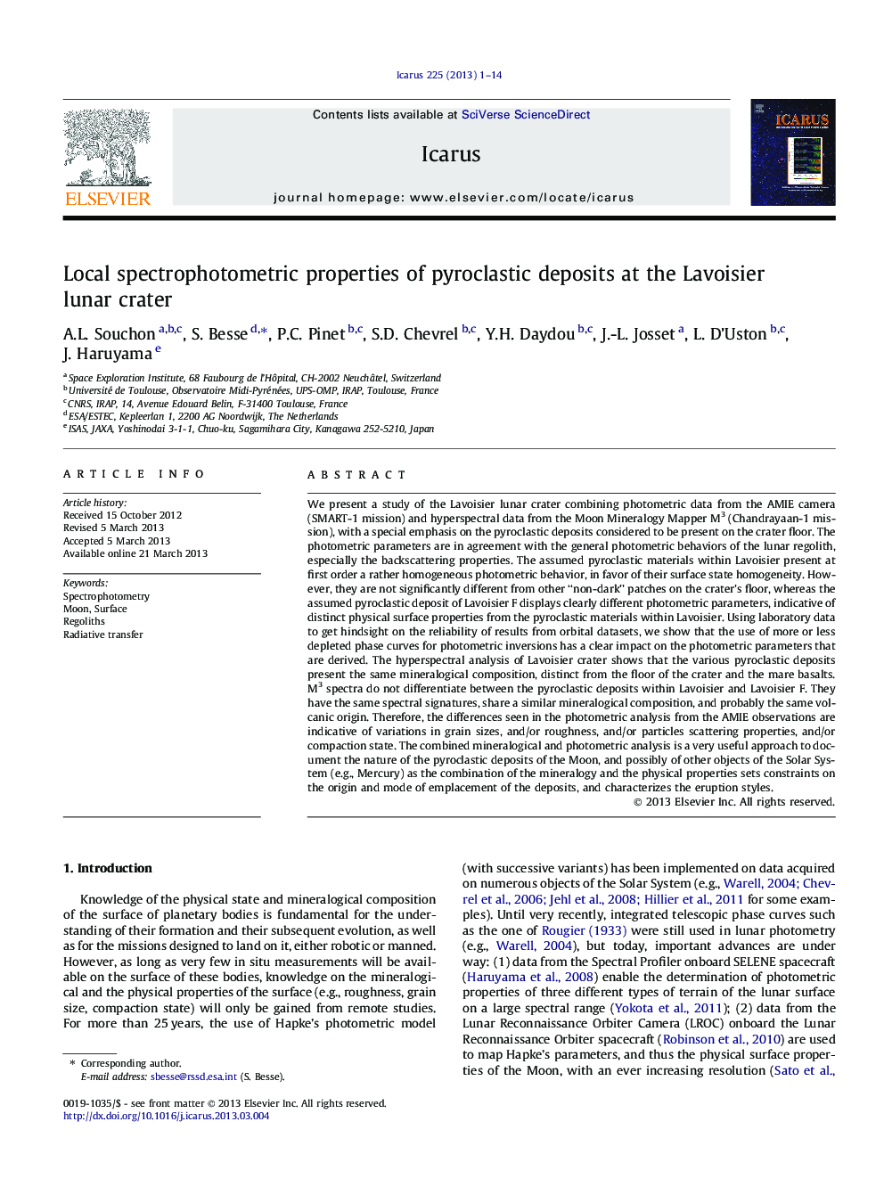 Local spectrophotometric properties of pyroclastic deposits at the Lavoisier lunar crater