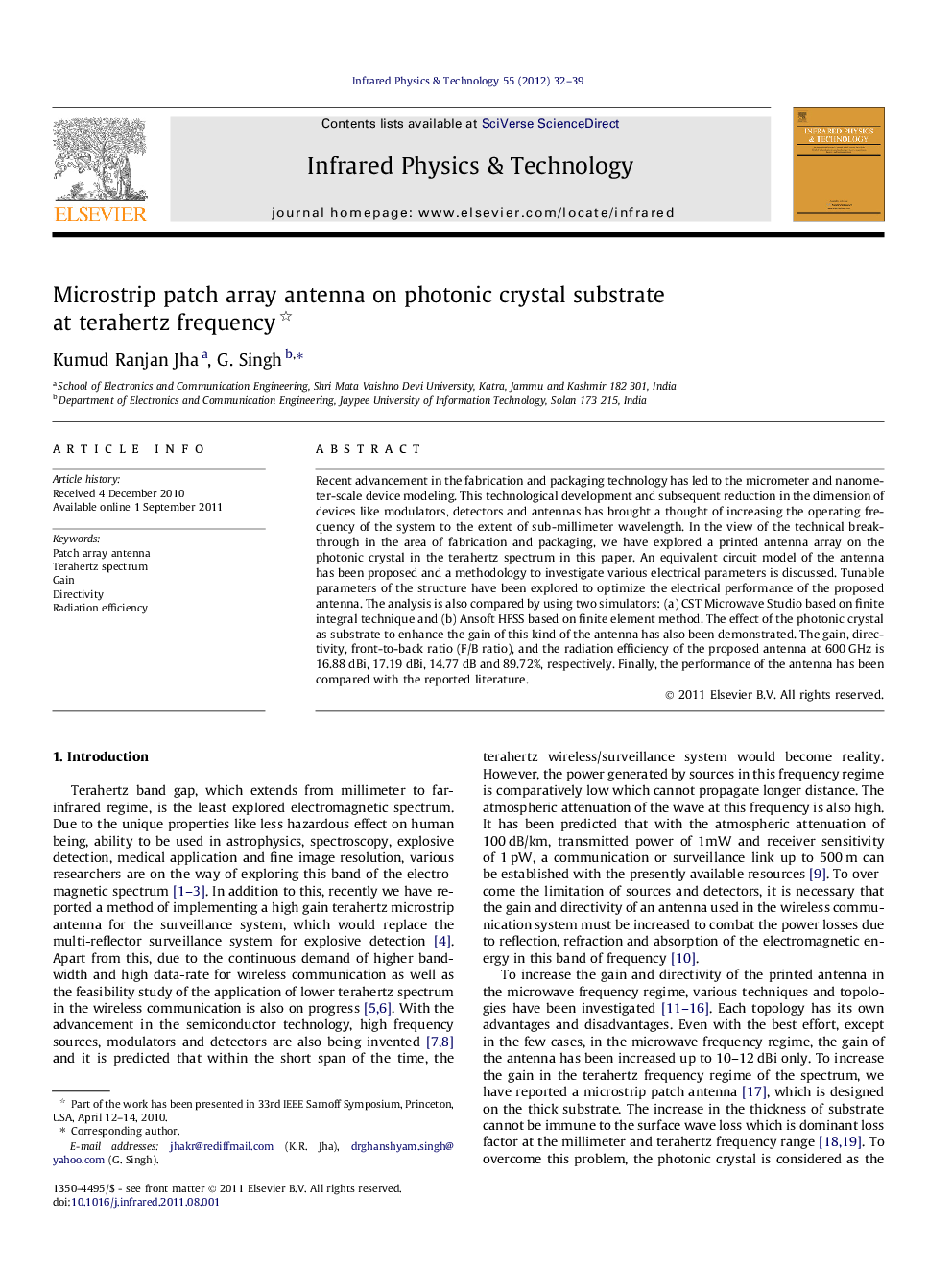 Microstrip patch array antenna on photonic crystal substrate at terahertz frequency 