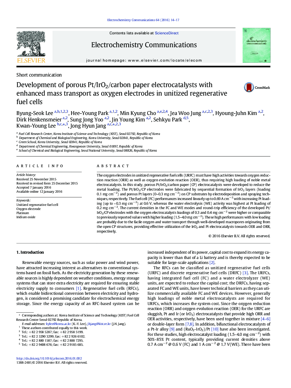 Development of porous Pt/IrO2/carbon paper electrocatalysts with enhanced mass transport as oxygen electrodes in unitized regenerative fuel cells