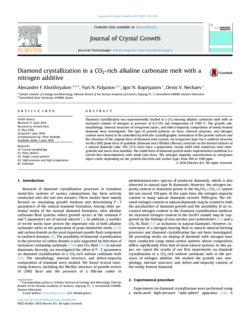 Diamond crystallization in a CO2-rich alkaline carbonate melt with a nitrogen additive