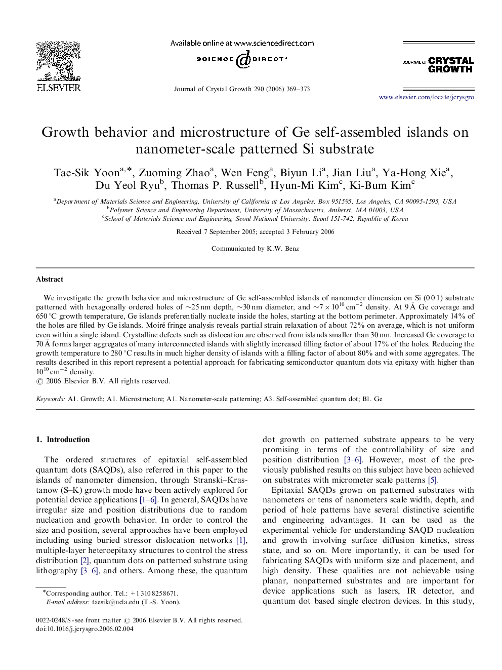 Growth behavior and microstructure of Ge self-assembled islands on nanometer-scale patterned Si substrate