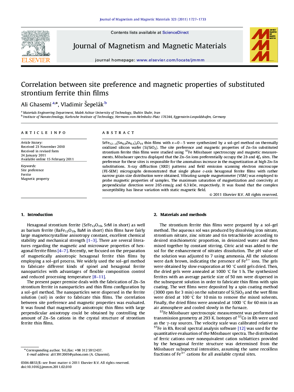 Correlation between site preference and magnetic properties of substituted strontium ferrite thin films