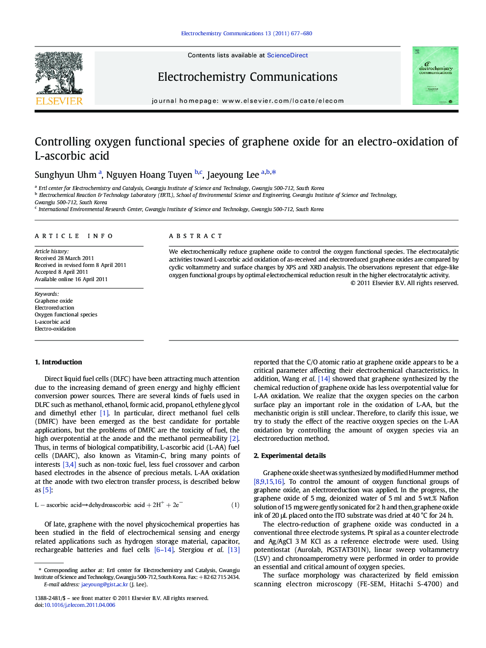 Controlling oxygen functional species of graphene oxide for an electro-oxidation of L-ascorbic acid