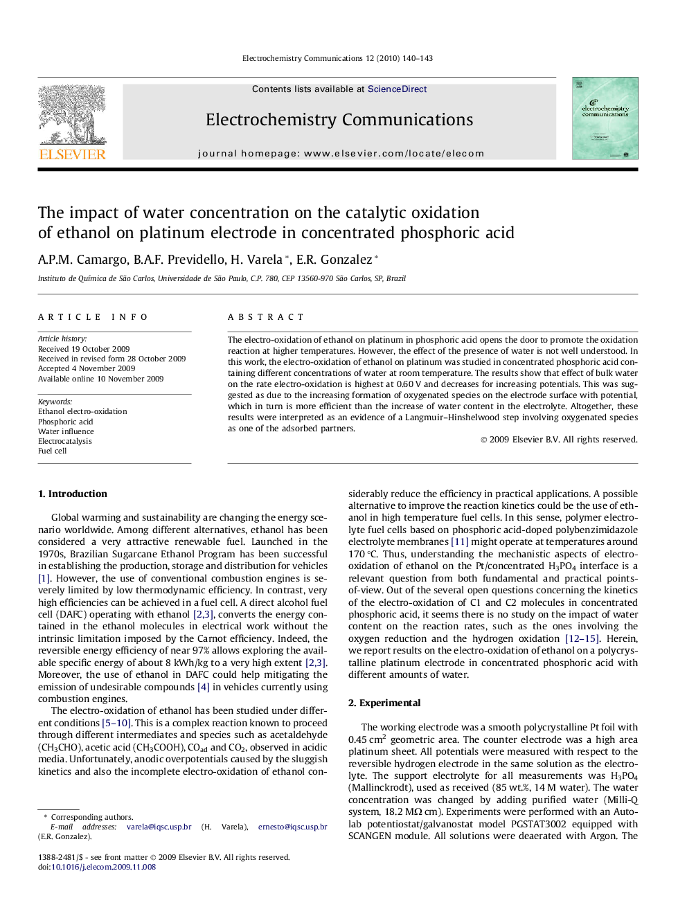The impact of water concentration on the catalytic oxidation of ethanol on platinum electrode in concentrated phosphoric acid