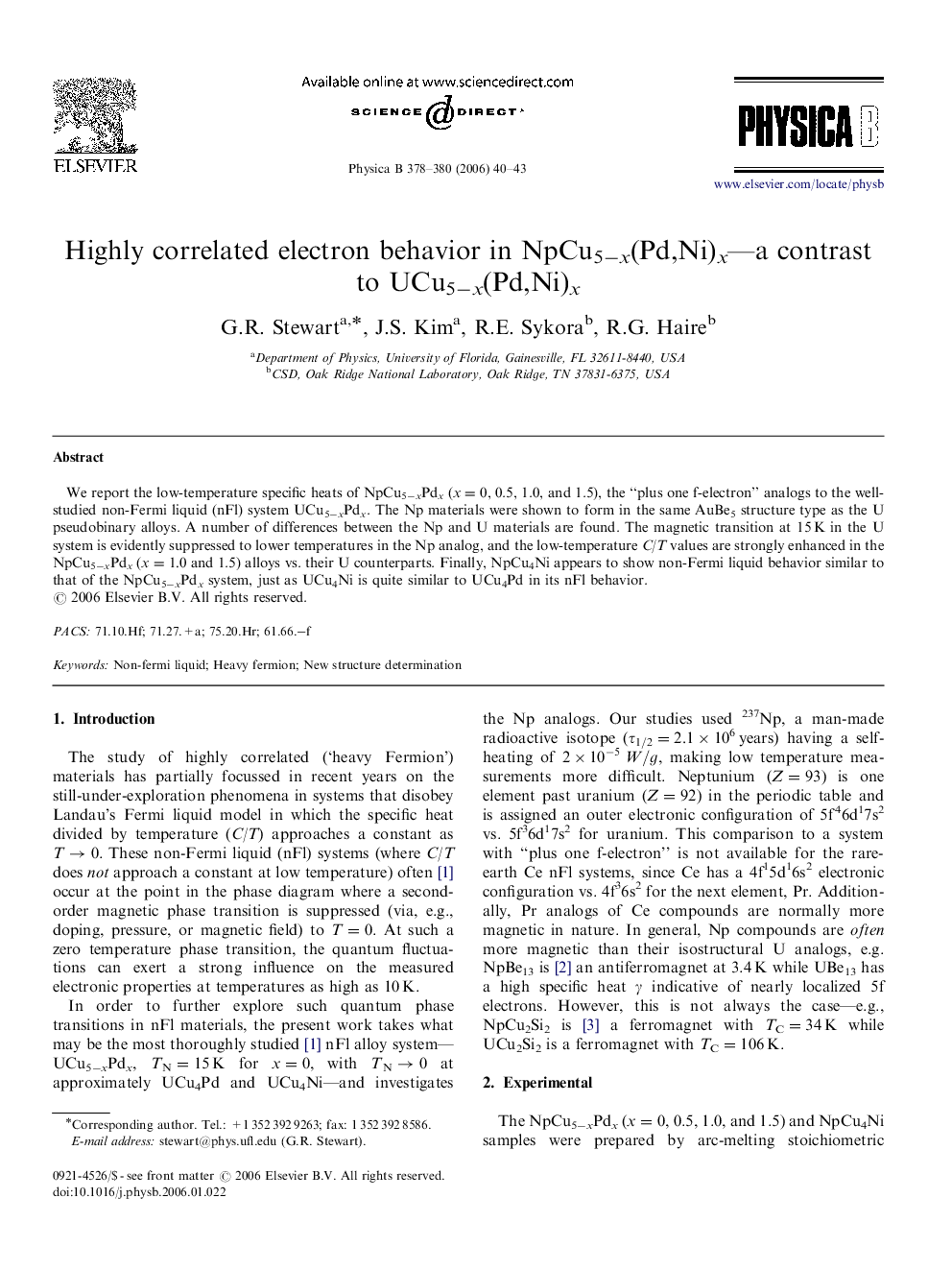 Highly correlated electron behavior in NpCu5âx(Pd,Ni)x-a contrast to UCu5âx(Pd,Ni)x