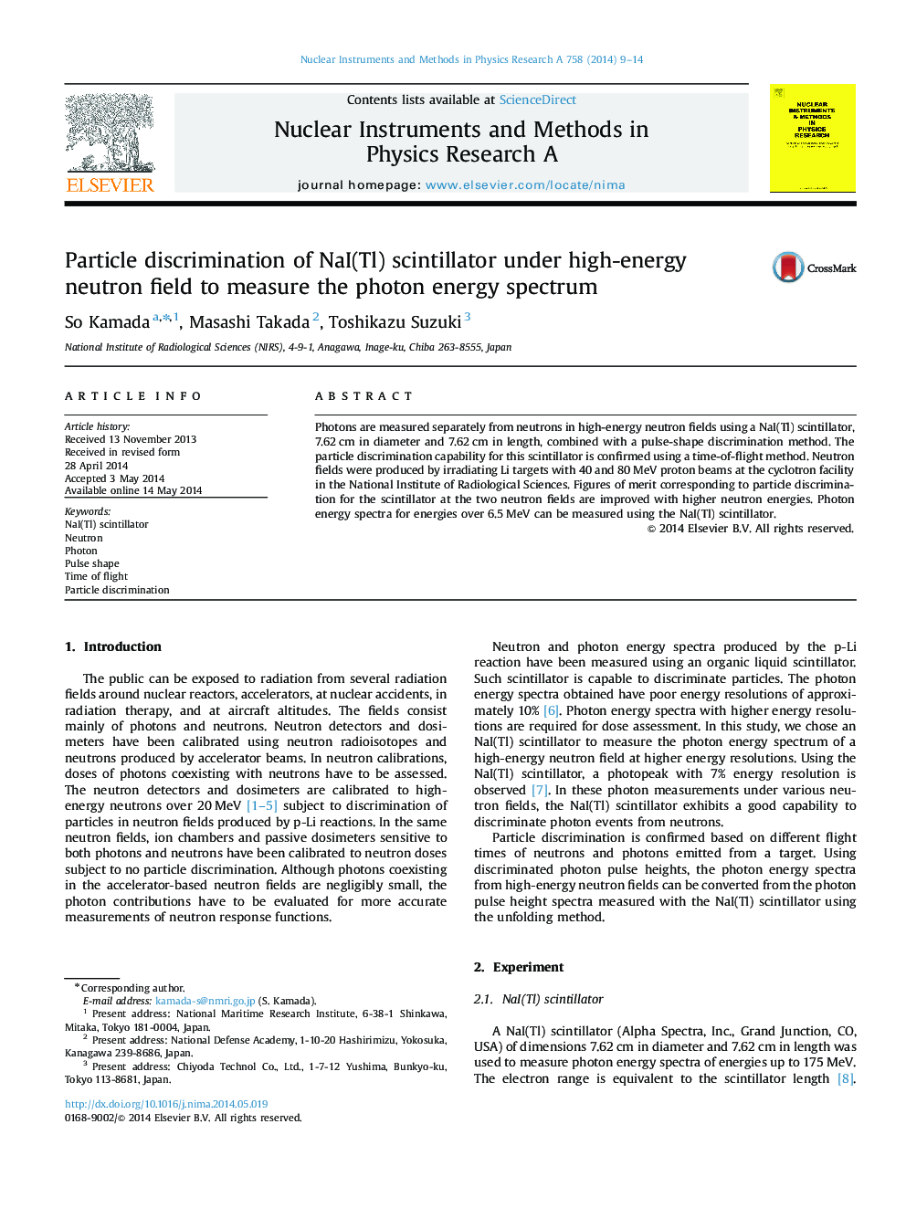 Particle discrimination of NaI(Tl) scintillator under high-energy neutron field to measure the photon energy spectrum