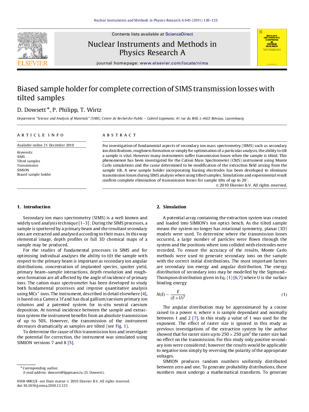 Biased sample holder for complete correction of SIMS transmission losses with tilted samples