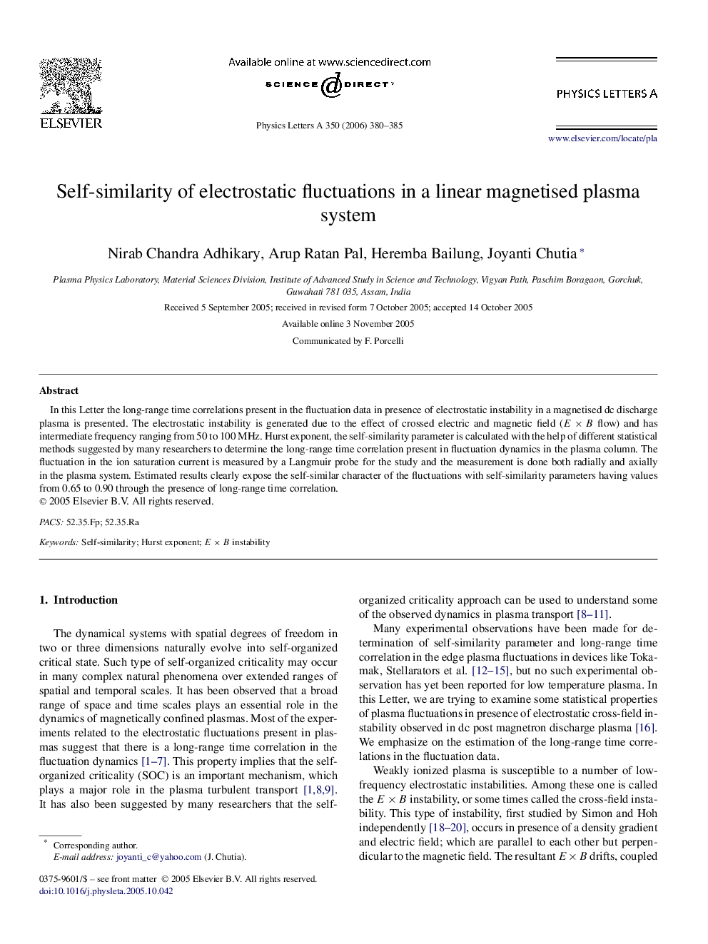 Self-similarity of electrostatic fluctuations in a linear magnetised plasma system