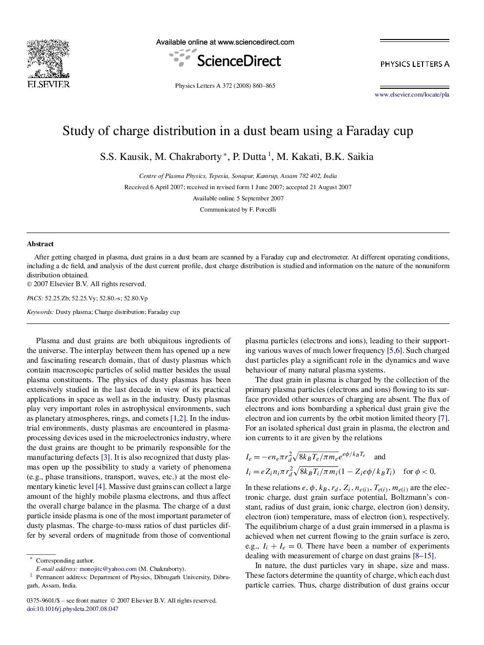 Study of charge distribution in a dust beam using a Faraday cup