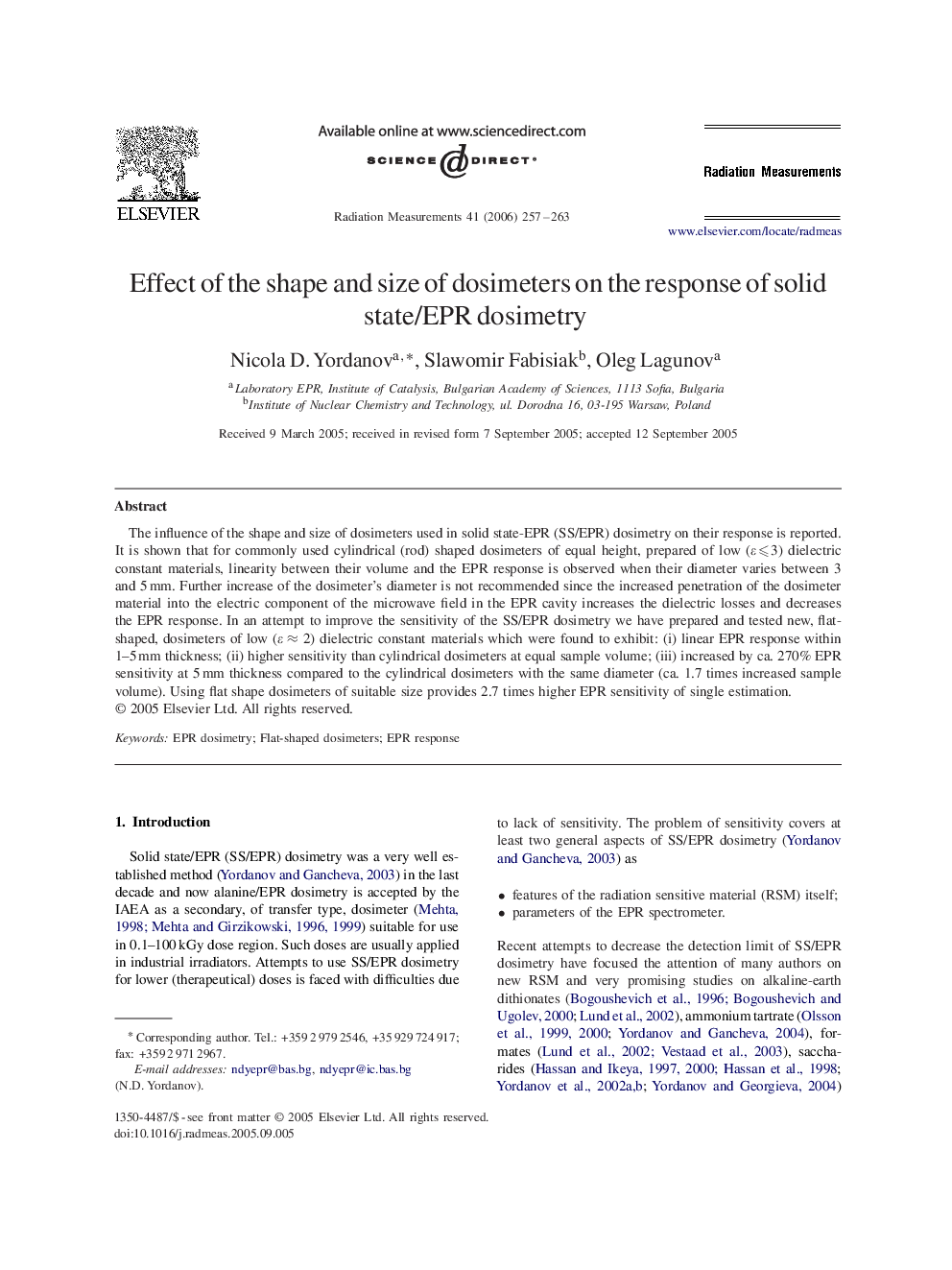 Effect of the shape and size of dosimeters on the response of solid state/EPR dosimetry