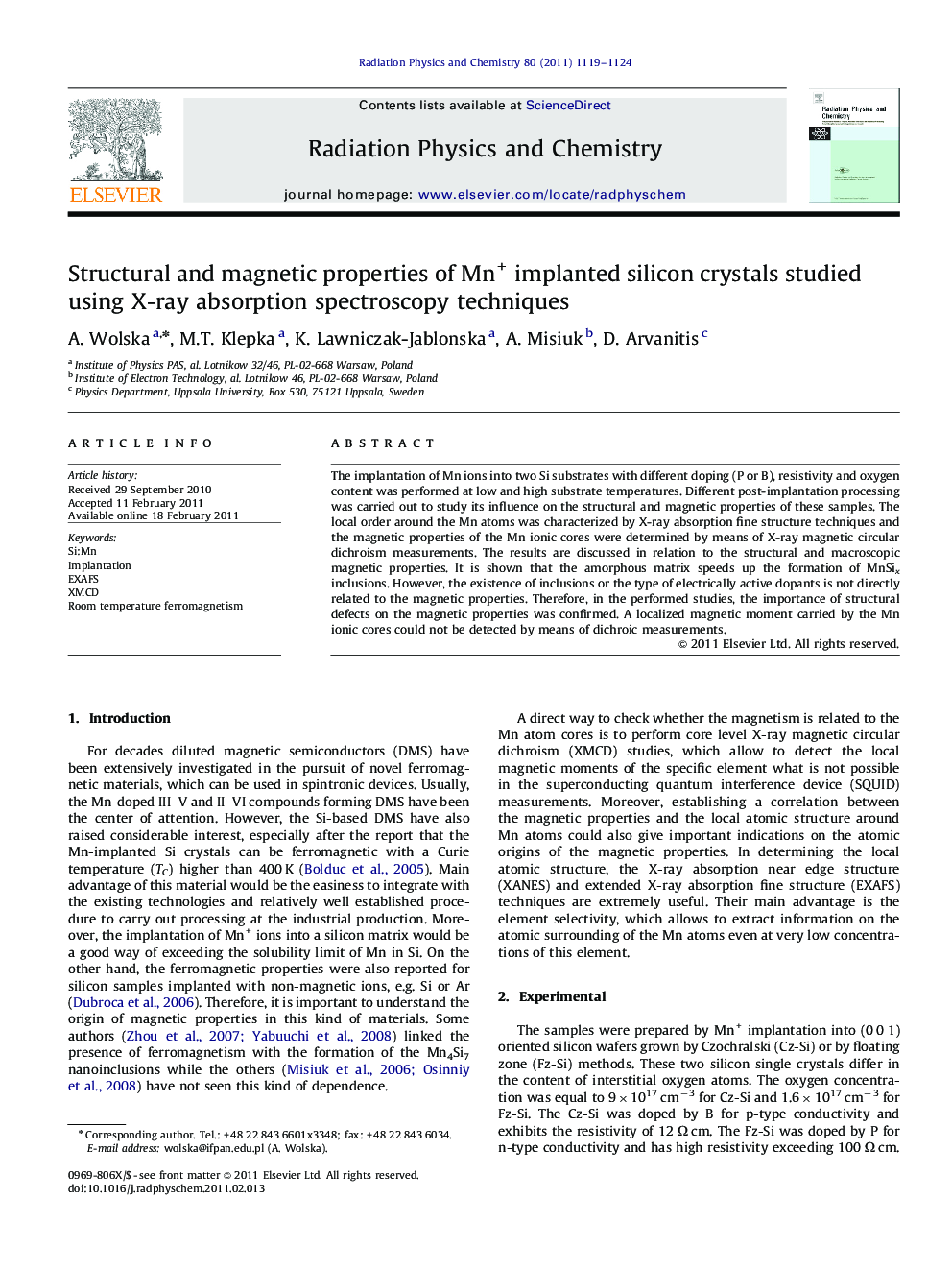 Structural and magnetic properties of Mn+ implanted silicon crystals studied using X-ray absorption spectroscopy techniques