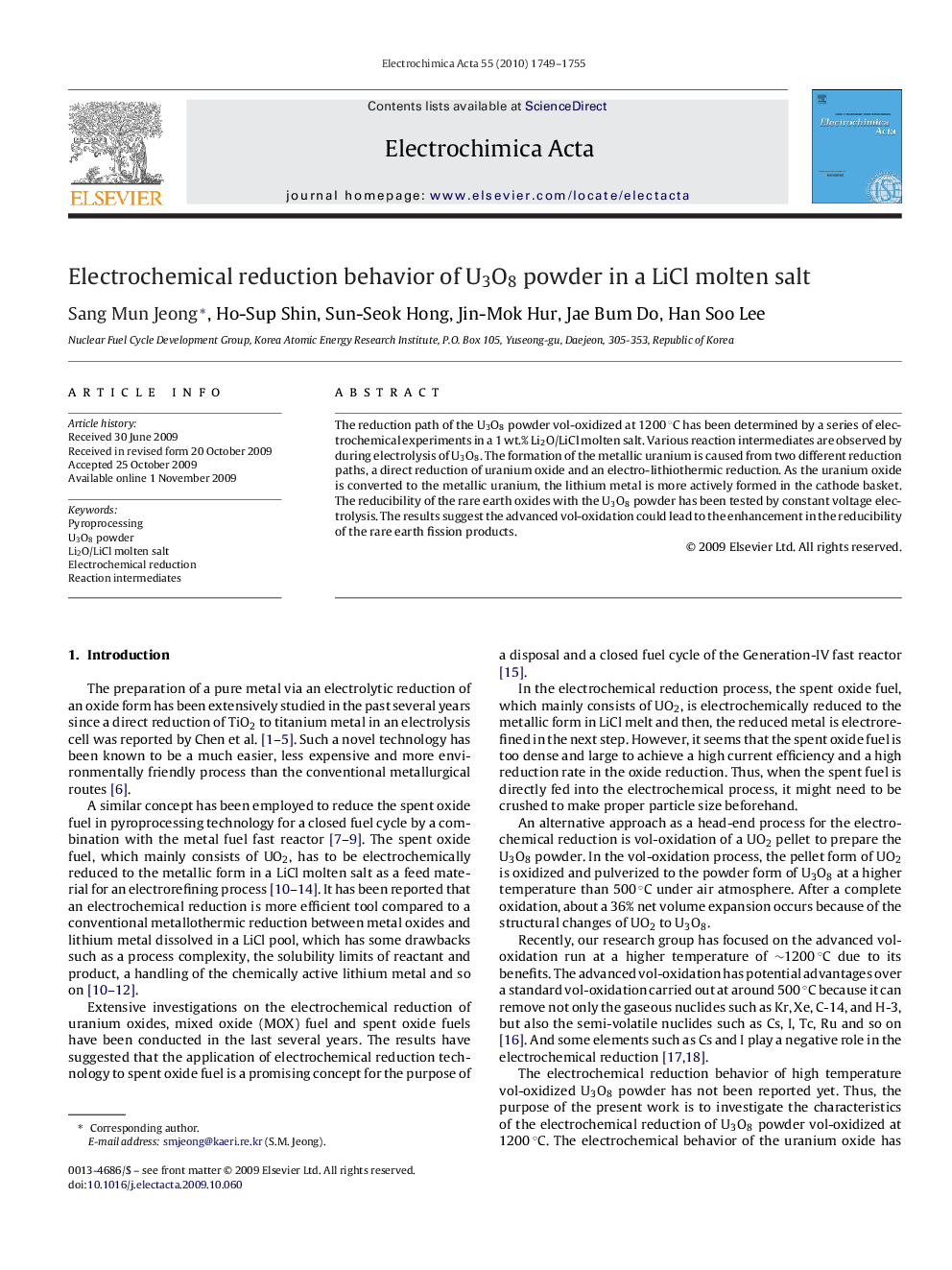 Electrochemical reduction behavior of U3O8 powder in a LiCl molten salt