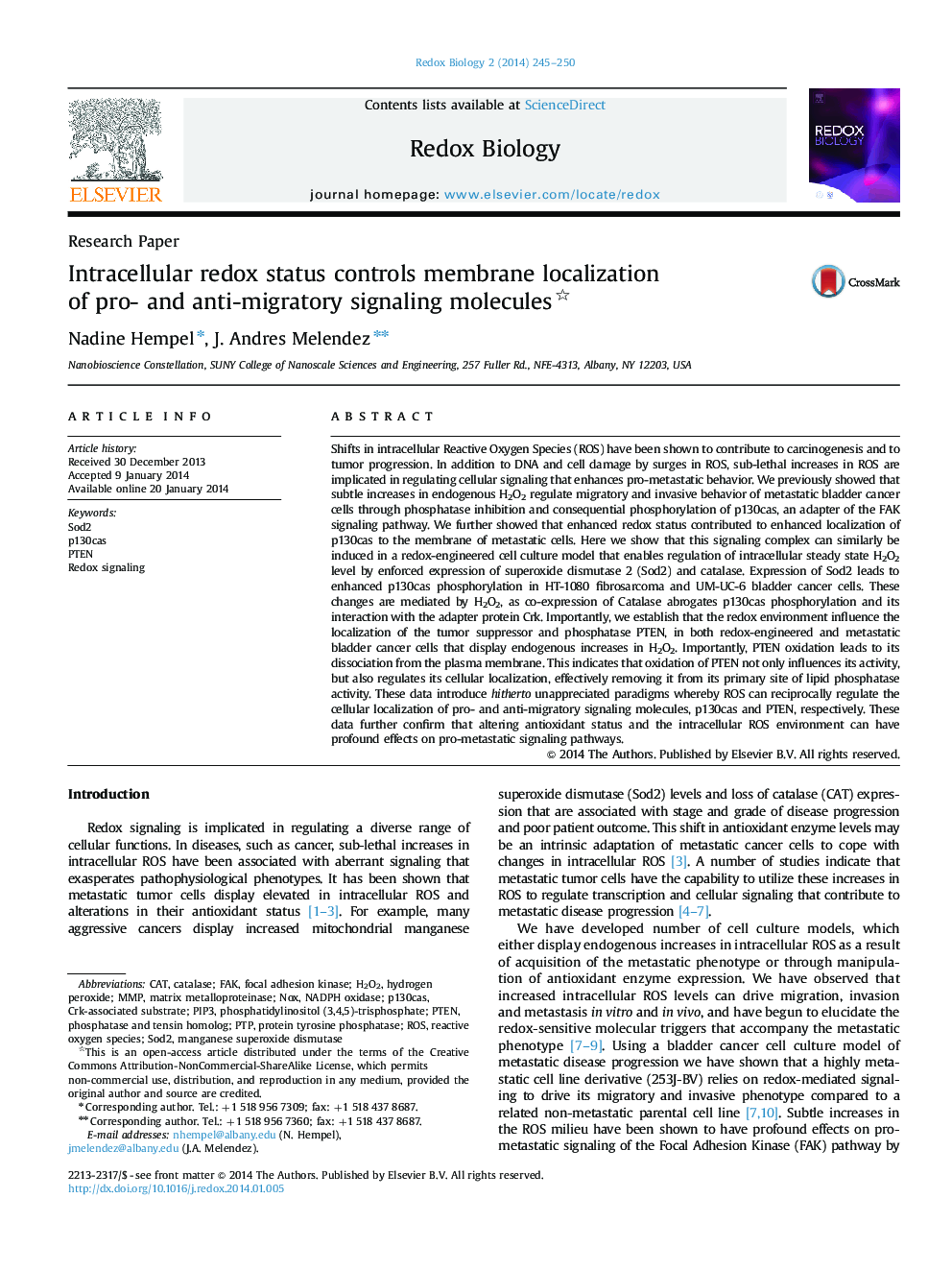 Intracellular redox status controls membrane localization of pro- and anti-migratory signaling molecules 