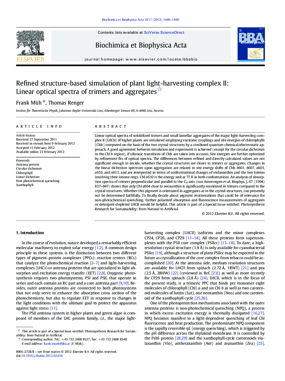 Refined structure-based simulation of plant light-harvesting complex II: Linear optical spectra of trimers and aggregates 
