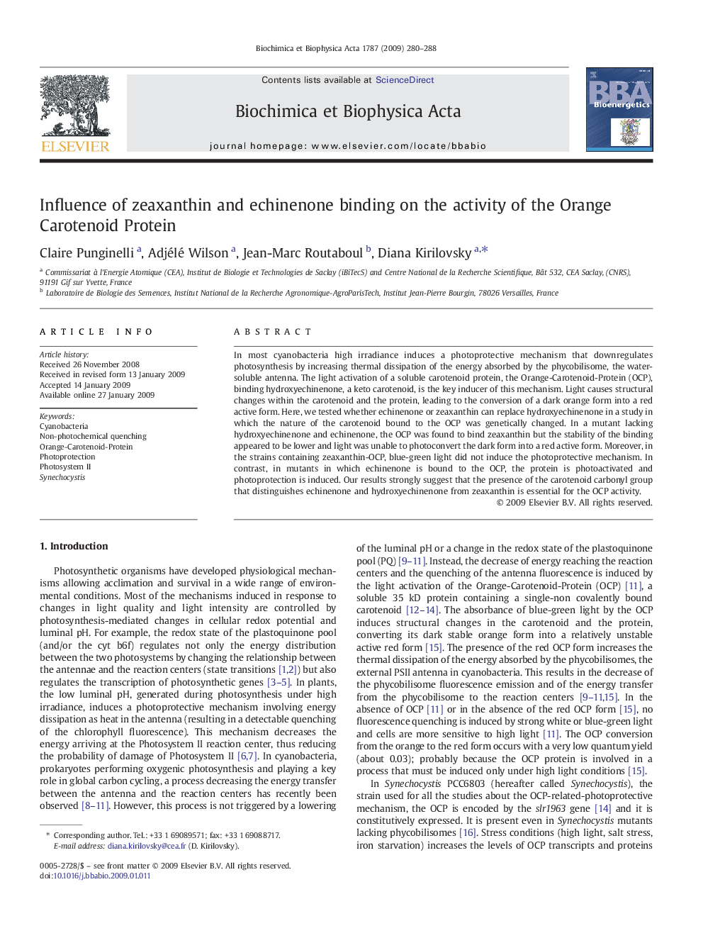 Influence of zeaxanthin and echinenone binding on the activity of the Orange Carotenoid Protein