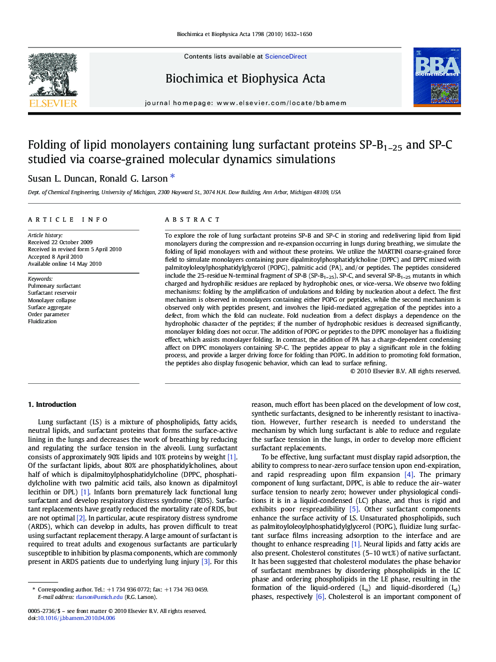 Folding of lipid monolayers containing lung surfactant proteins SP-B1-25 and SP-C studied via coarse-grained molecular dynamics simulations