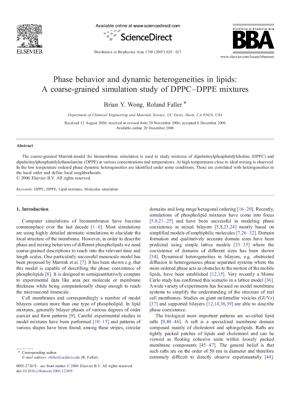 Phase behavior and dynamic heterogeneities in lipids: A coarse-grained simulation study of DPPC–DPPE mixtures