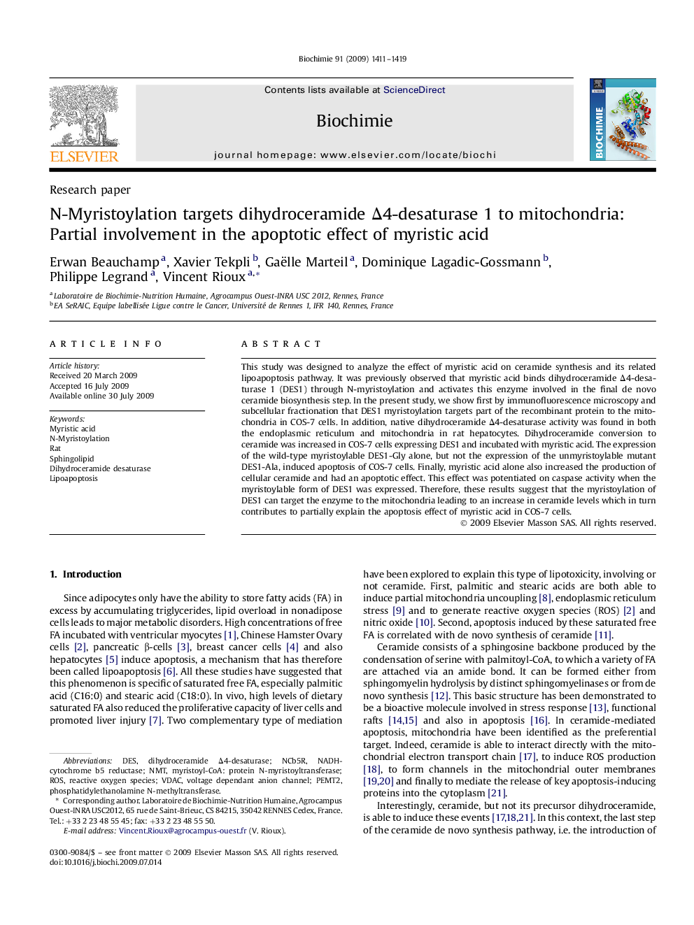 N-Myristoylation targets dihydroceramide Δ4-desaturase 1 to mitochondria: Partial involvement in the apoptotic effect of myristic acid