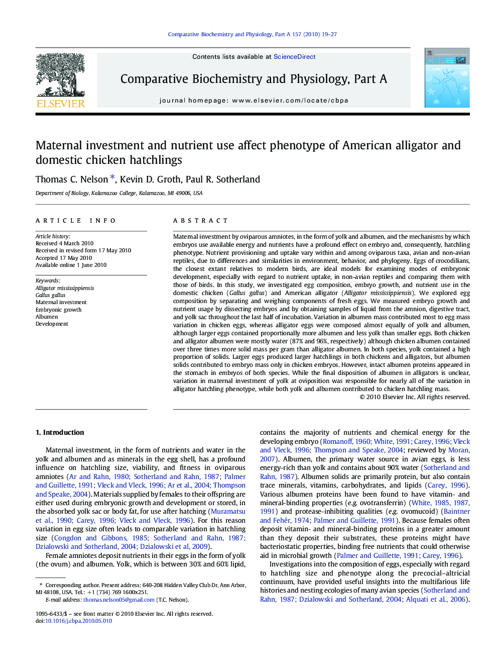 Maternal investment and nutrient use affect phenotype of American alligator and domestic chicken hatchlings