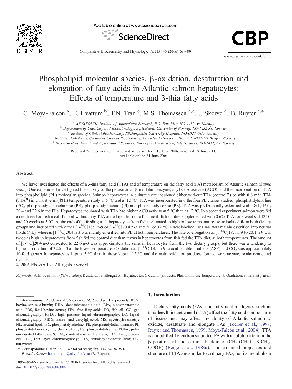 Phospholipid molecular species, β-oxidation, desaturation and elongation of fatty acids in Atlantic salmon hepatocytes: Effects of temperature and 3-thia fatty acids