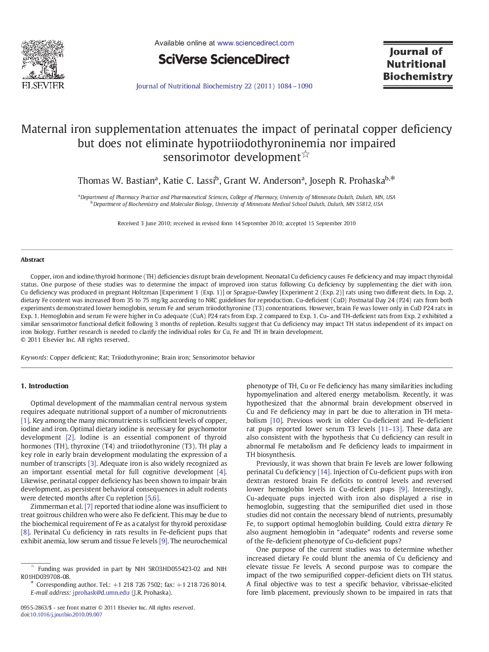 Maternal iron supplementation attenuates the impact of perinatal copper deficiency but does not eliminate hypotriiodothyroninemia nor impaired sensorimotor development 