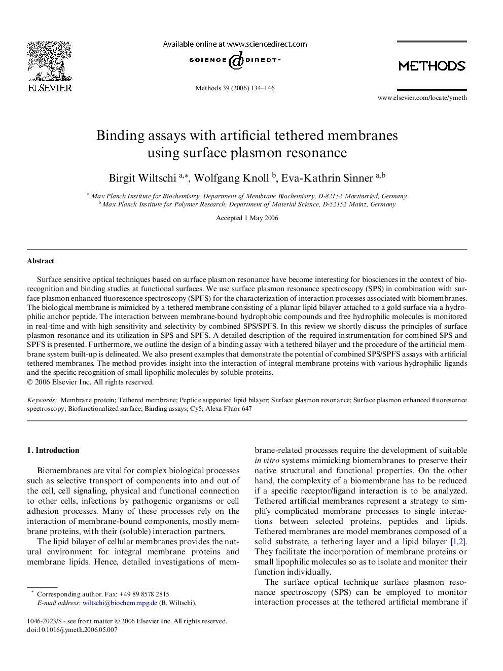 Binding assays with artificial tethered membranes using surface plasmon resonance