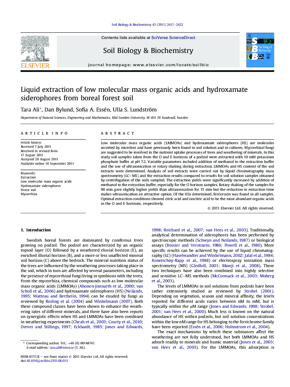 Liquid extraction of low molecular mass organic acids and hydroxamate siderophores from boreal forest soil