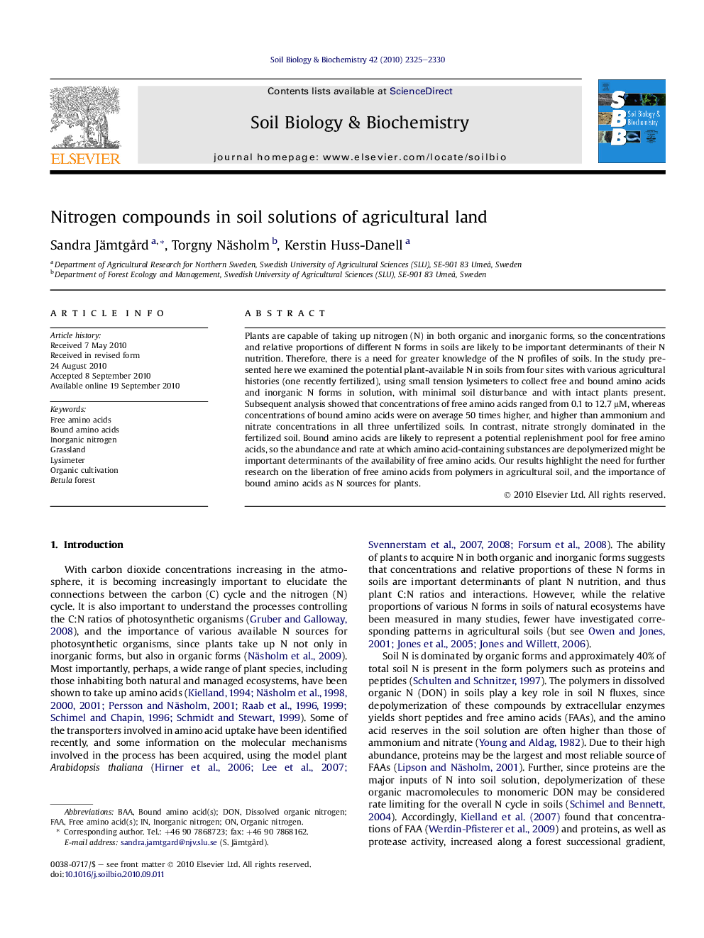 Nitrogen compounds in soil solutions of agricultural land