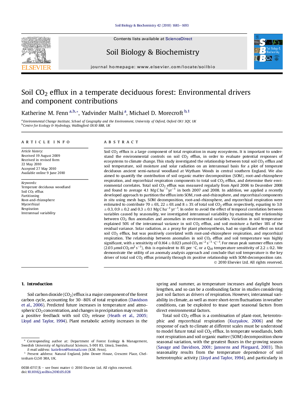 Soil CO2 efflux in a temperate deciduous forest: Environmental drivers and component contributions