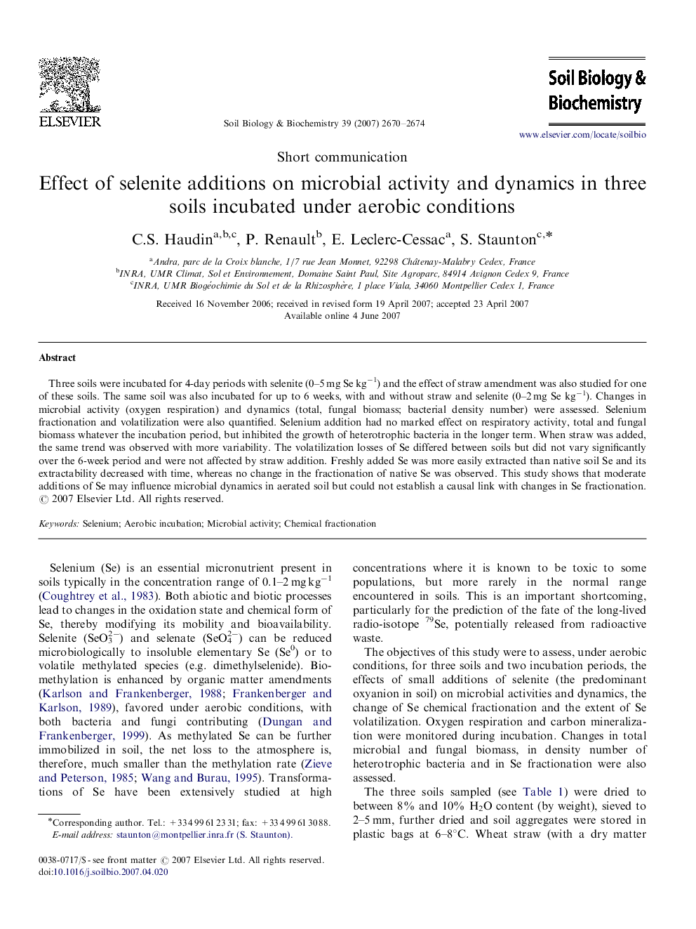 Effect of selenite additions on microbial activity and dynamics in three soils incubated under aerobic conditions