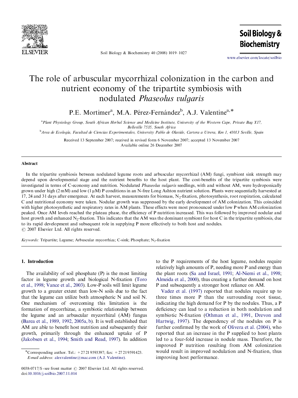 The role of arbuscular mycorrhizal colonization in the carbon and nutrient economy of the tripartite symbiosis with nodulated Phaseolus vulgaris