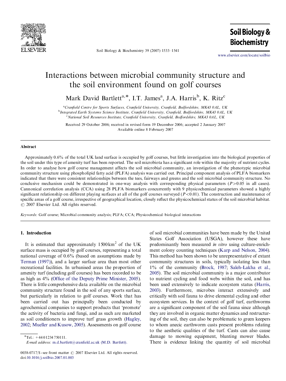 Interactions between microbial community structure and the soil environment found on golf courses