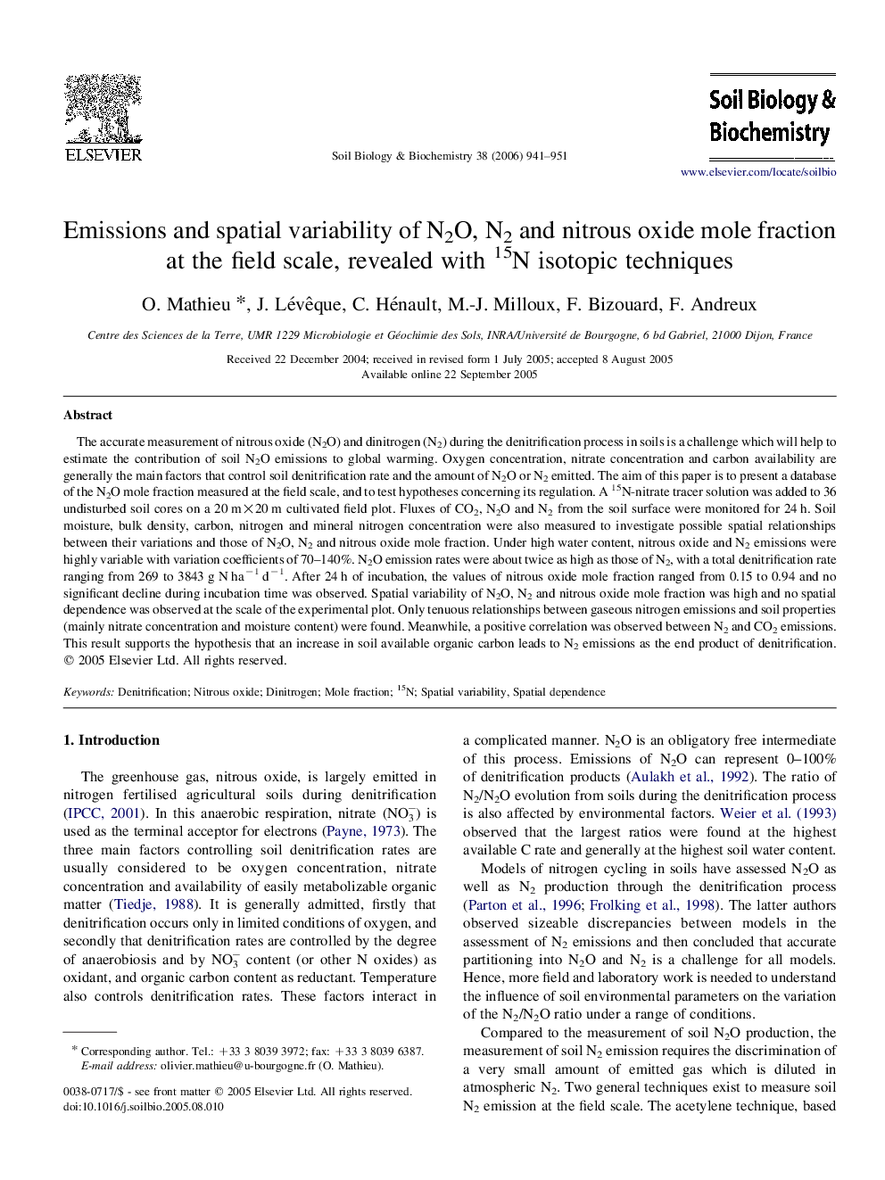 Emissions and spatial variability of N2O, N2 and nitrous oxide mole fraction at the field scale, revealed with 15N isotopic techniques