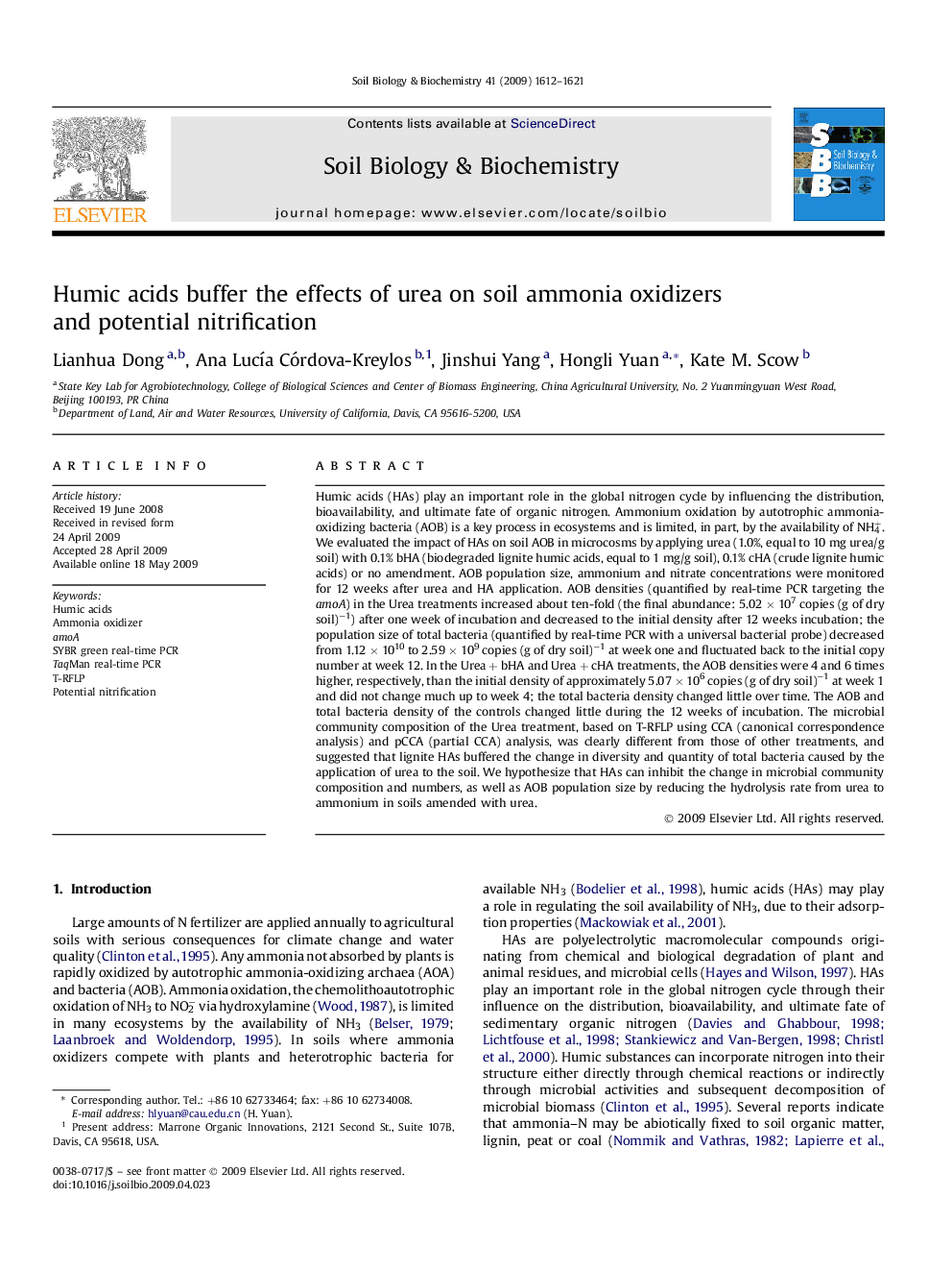 Humic acids buffer the effects of urea on soil ammonia oxidizers and potential nitrification