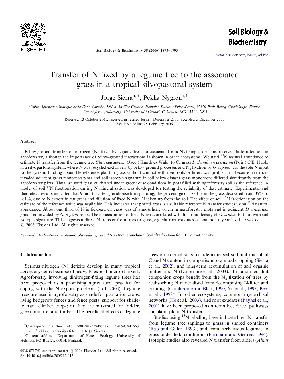 Transfer of N fixed by a legume tree to the associated grass in a tropical silvopastoral system