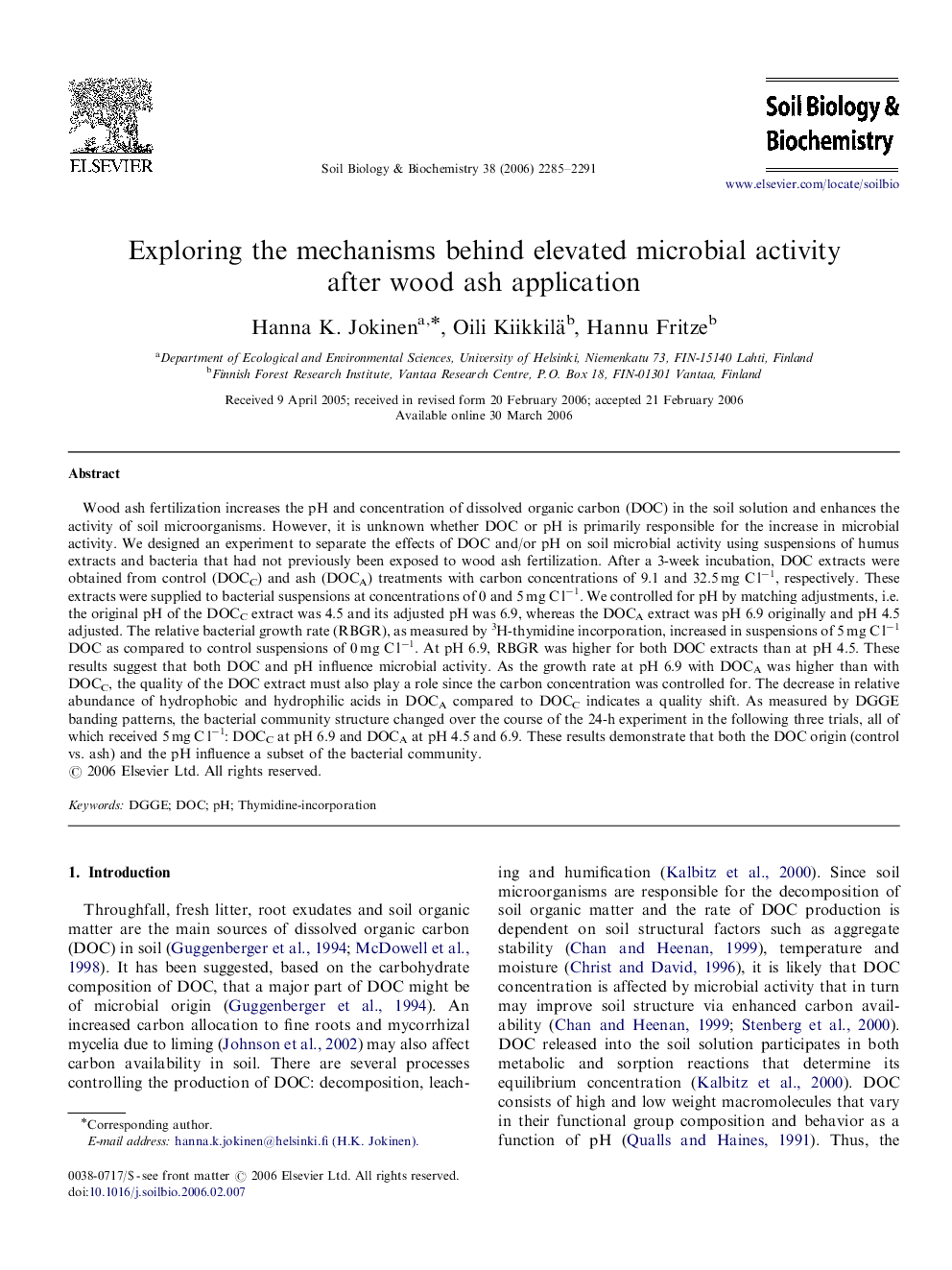 Exploring the mechanisms behind elevated microbial activity after wood ash application