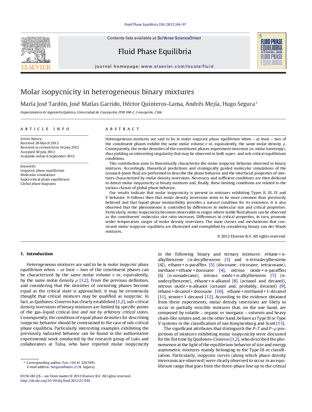 Molar isopycnicity in heterogeneous binary mixtures