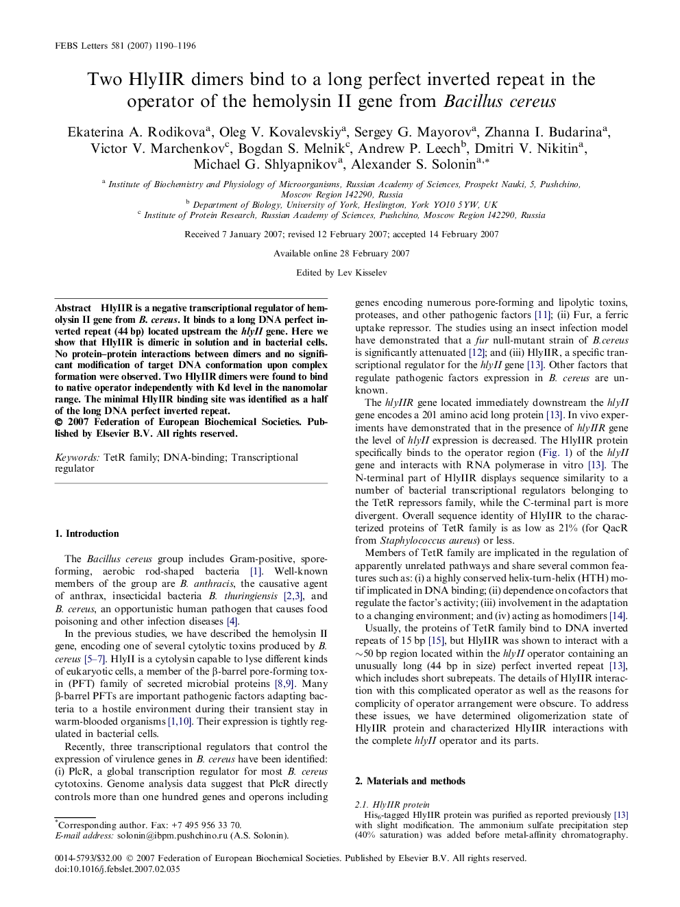 Two HlyIIR dimers bind to a long perfect inverted repeat in the operator of the hemolysin II gene from Bacillus cereus