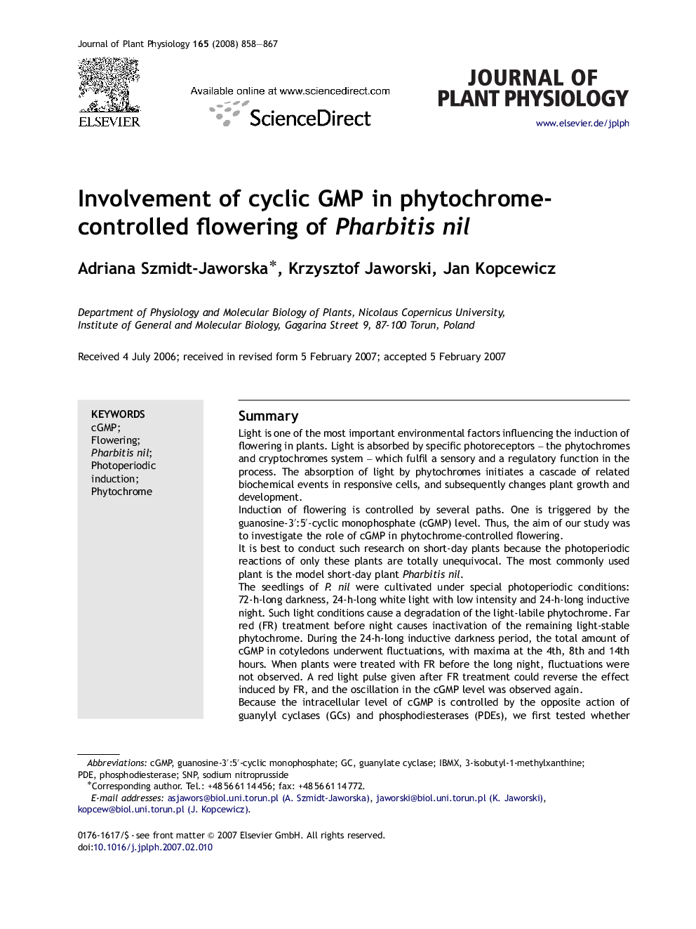 Involvement of cyclic GMP in phytochrome-controlled flowering of Pharbitis nil