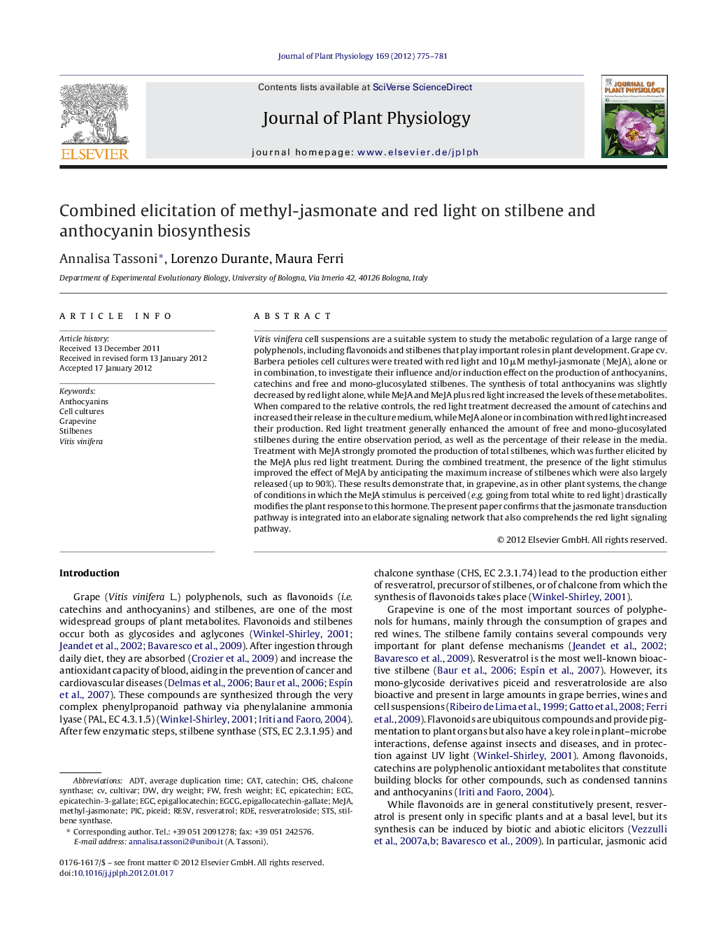 Combined elicitation of methyl-jasmonate and red light on stilbene and anthocyanin biosynthesis