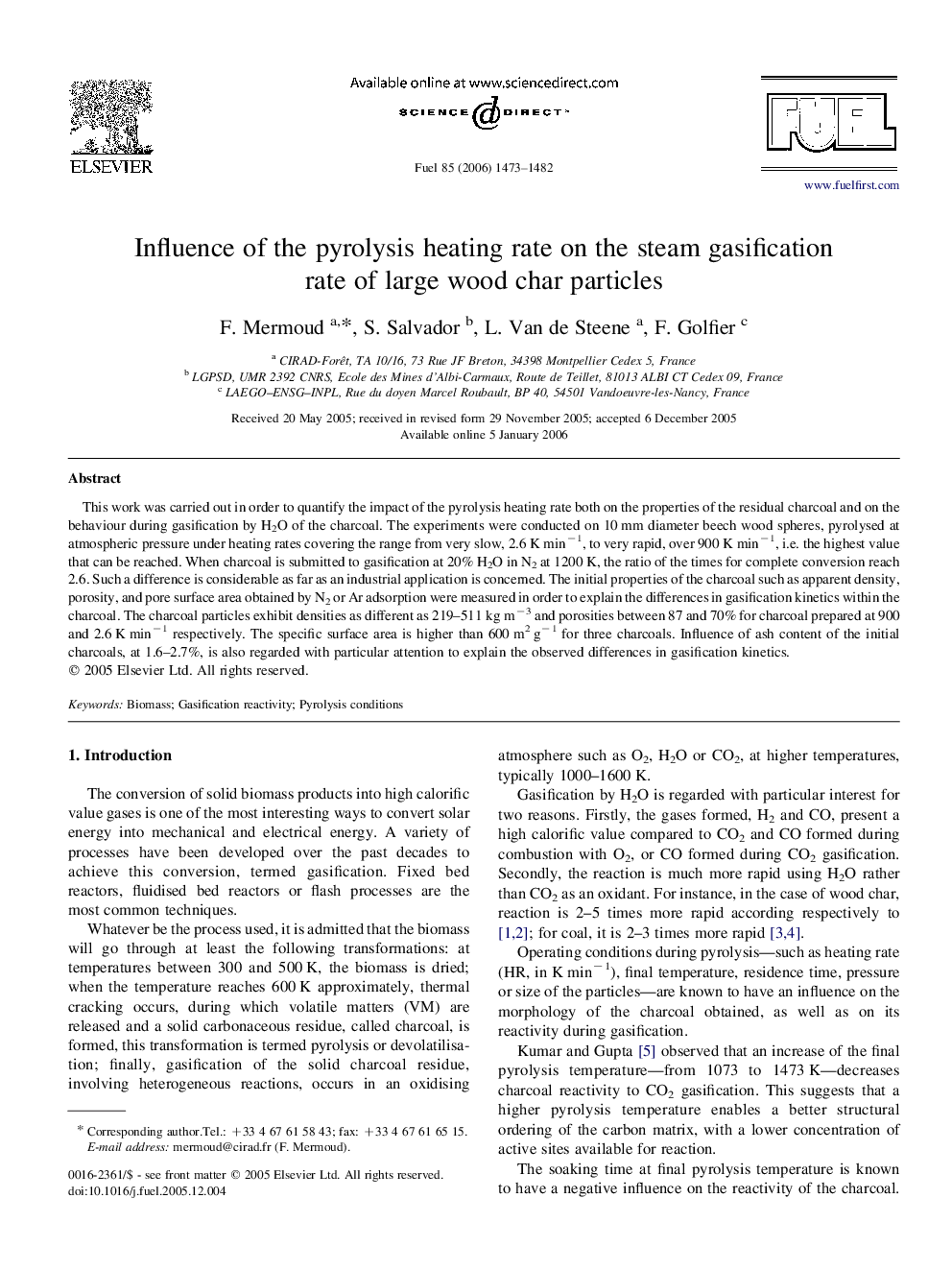 Influence of the pyrolysis heating rate on the steam gasification rate of large wood char particles