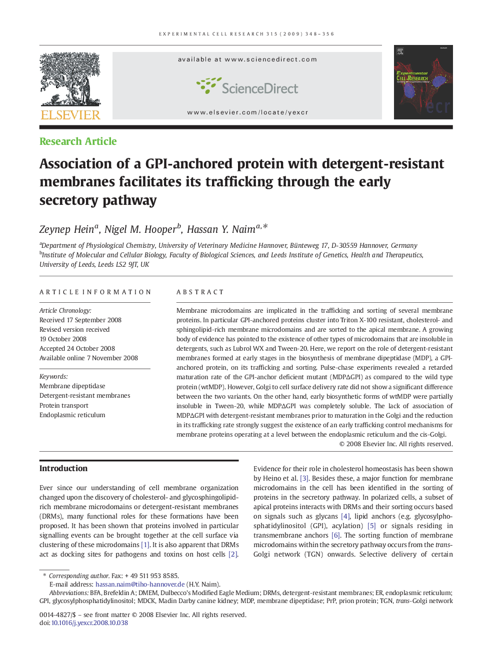 Association of a GPI-anchored protein with detergent-resistant membranes facilitates its trafficking through the early secretory pathway