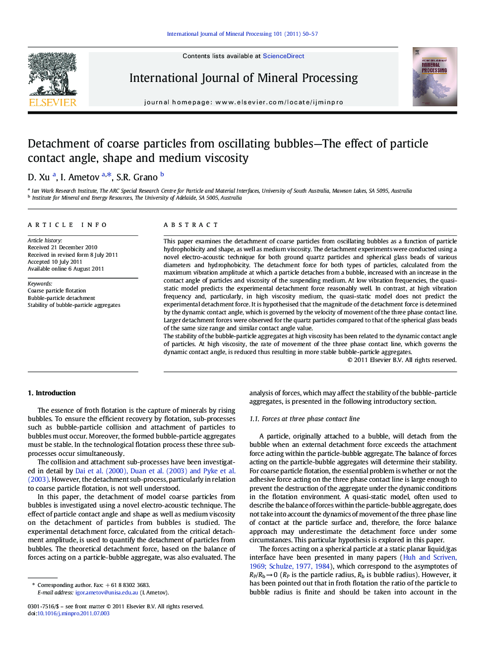 Detachment of coarse particles from oscillating bubbles—The effect of particle contact angle, shape and medium viscosity