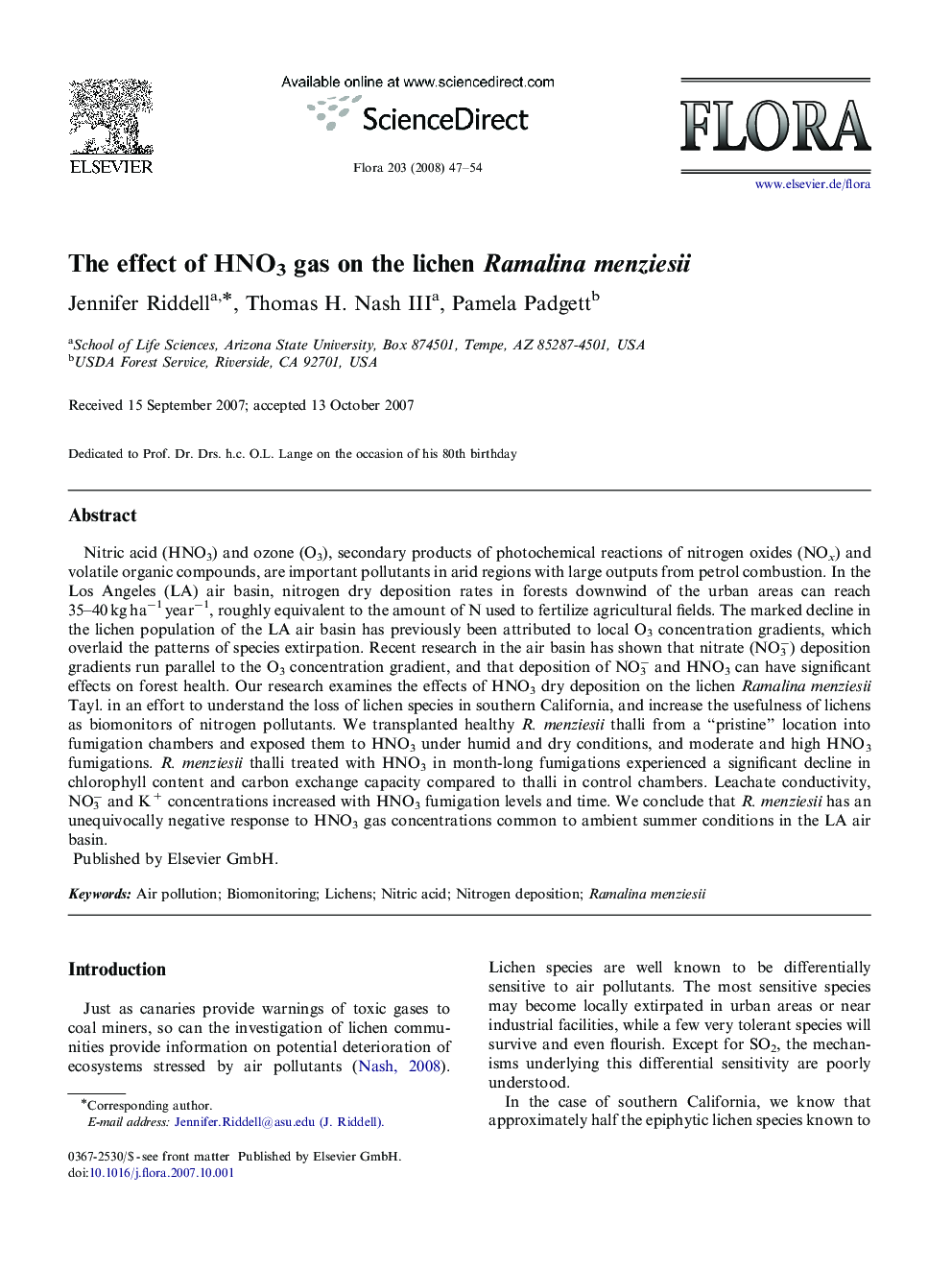 The effect of HNO3 gas on the lichen Ramalina menziesii