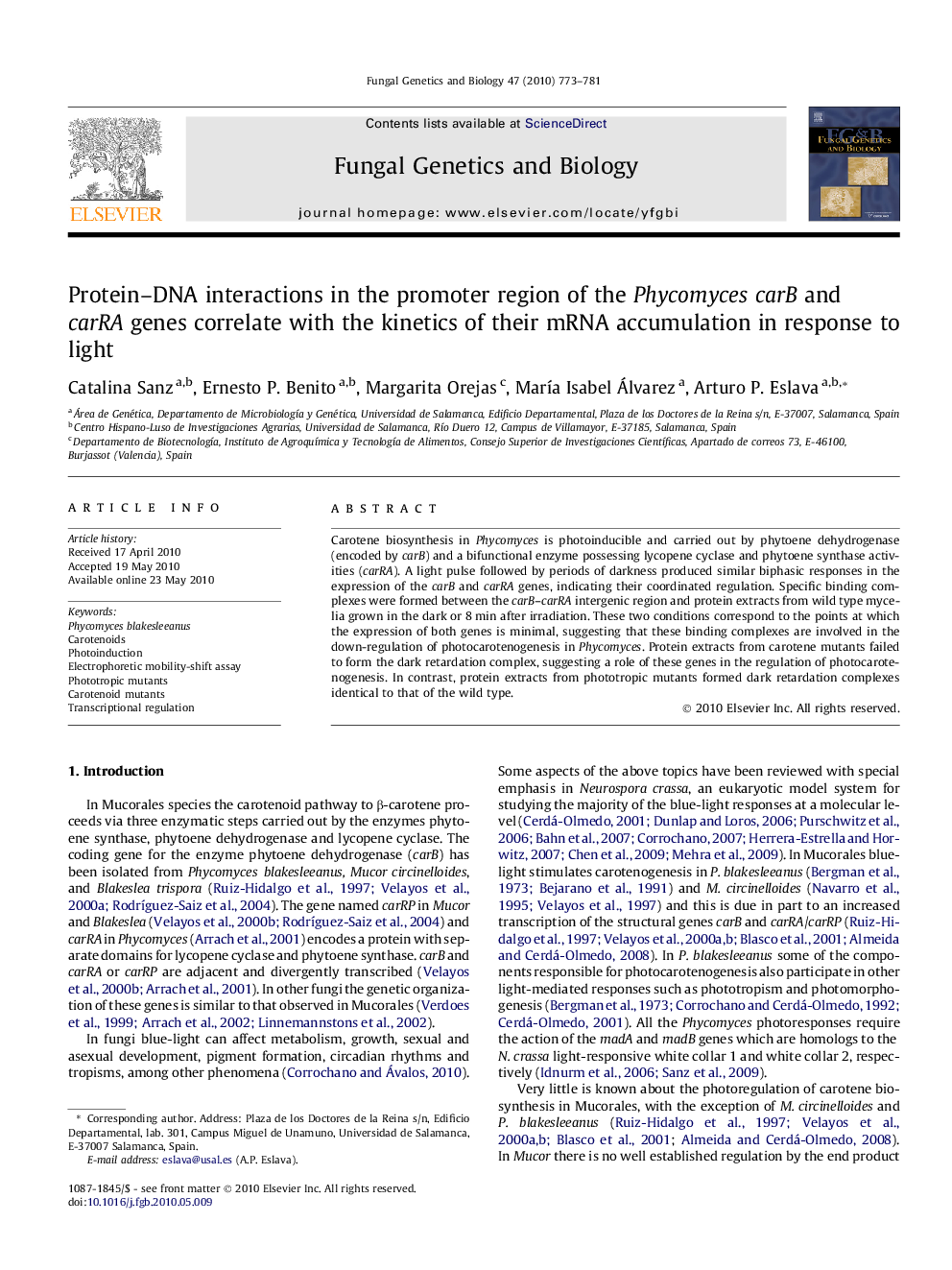 Protein–DNA interactions in the promoter region of the Phycomyces carB and carRA genes correlate with the kinetics of their mRNA accumulation in response to light